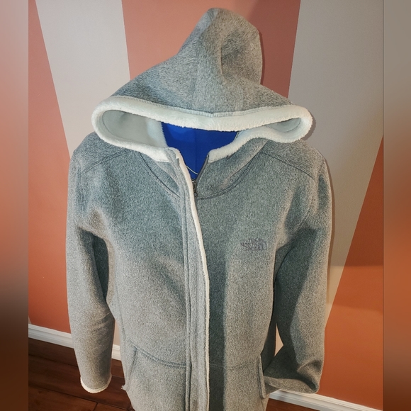 Women's The North Face Hoodie - Picture 3 of 8